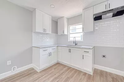6715 Victoria Street, Houston, TX 77020 - Photo 16