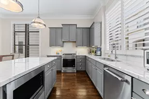 1209 W 24th St, Houston, TX 77008 - Photo 6