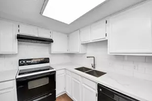3750 Tanglewilde St, Houston, TX 77063 - Photo 20