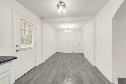506 Edgebrook Drive, Houston, TX 77034 - Photo 10
