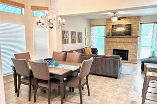 24 W Greenhill Terrace Pl, The Woodlands, TX 77382 - Photo 4