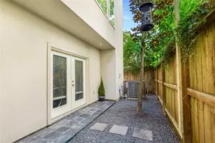 1822 Southmore Blvd, Houston, TX 77004 - Photo 2