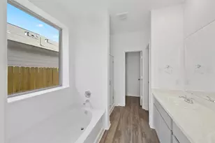 611 Burkett St, Dayton, TX 77535 - Photo 14