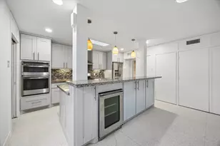 2003 Briarmead Dr, Houston, TX 77057 - Photo 10