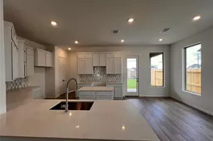 31103 Marlow Mnr Ct, Fulshear, TX 77441 - Photo 4