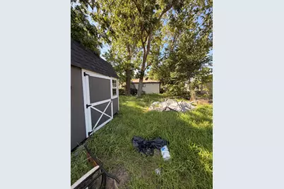 511 W Orange Street, Angleton, TX 77515 - Photo 22