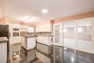 902 Ashford Parkway Pkwy, Houston, TX 77077 - Photo 10