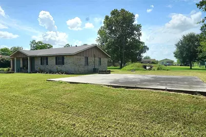 8 Albert Avenue, Victoria, TX 77905 - Photo 2
