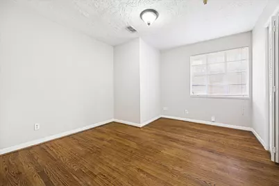 2712 West Holcombe, West University Place, TX 77005 - Photo 26