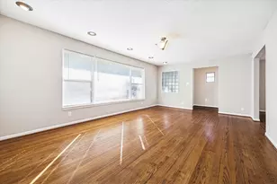 2712 West Holcombe, West University Place, TX 77005 - Photo 4