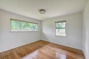 9771 Westview Dr, Houston, TX 77055 - Photo 14
