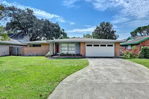 9771 Westview Dr, Houston, TX 77055 - Photo 1