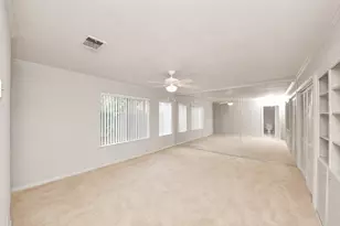 330 Litchfield Ln, Houston, TX 77024 - Photo 28