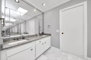 330 Litchfield Ln, Houston, TX 77024 - Photo 34