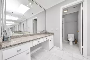 330 Litchfield Ln, Houston, TX 77024 - Photo 32