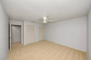 330 Litchfield Ln, Houston, TX 77024 - Photo 26