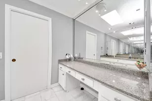 330 Litchfield Ln, Houston, TX 77024 - Photo 38