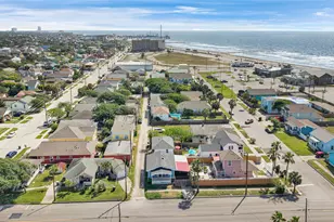 3624 Ave S 1/2, Galveston, TX 77550 - Photo 6