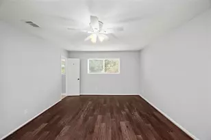 7493 Brompton St, Houston, TX 77025 - Photo 26
