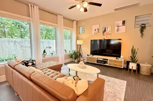 8809 Ashbloom Ln, Houston, TX 77080 - Photo 6