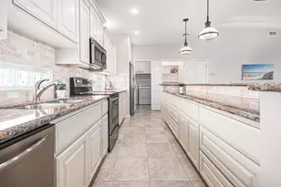 1781 S Croaker Ln W, Crystal Beach, TX 77650 - Photo 12