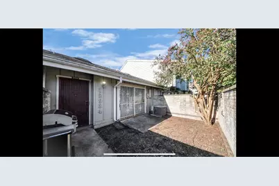 12934 Greenway Chase Court #2934, Houston, TX 77072 - Photo 4