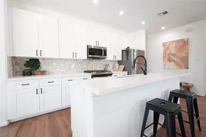 2006 Chesapeake Street, Baytown, TX 77520 - Photo 2