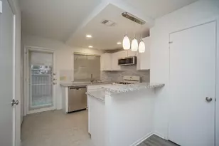 2810 Grants Lake Blvd, Sugar Land, TX 77479 - Photo 18