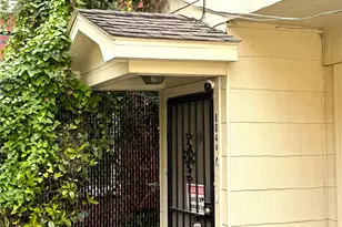 804 1/2 Stanford St, Houston, TX 77019 - Photo 2
