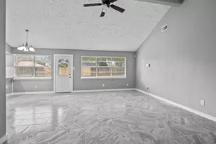 8122 Swan Meadow Ln, Humble, TX 77338 - Photo 4