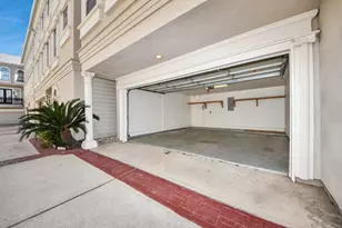 710 Jackson Hill St, Houston, TX 77007 - Photo 28