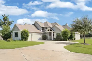 32703 Warbler Ct, Fulshear, TX 77441 - Photo 2