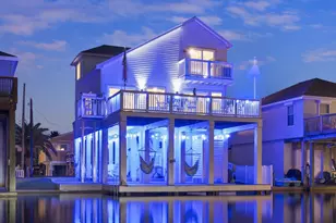 16710 Tahiti Way, Jamaica Beach, TX 77554 - Photo 4