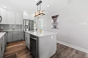 16710 Tahiti Way, Jamaica Beach, TX 77554 - Photo 18