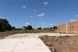 10614 Knox Lndg Dr, Bryan, TX 77845 - Photo 1