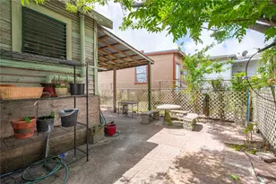 1217 54th St, Galveston, TX 77551 - Photo 18