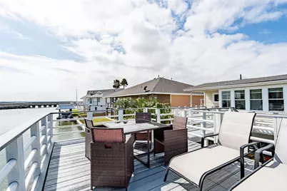 283 Barracuda Street, Bayou Vista, TX 77563 - Photo 4