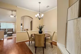 135 S Delta Mill Cir, The Woodlands, TX 77385 - Photo 4