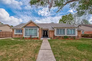 5622 Valkeith Dr, Houston, TX 77096 - Photo 1