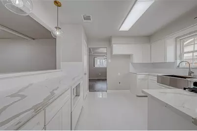 5622 Valkeith Drive, Houston, TX 77096 - Photo 14