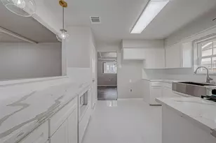 5622 Valkeith Dr, Houston, TX 77096 - Photo 14