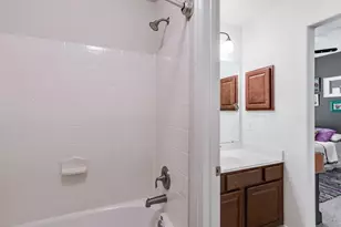 14607 Carolina Hollow Ln, Houston, TX 77044 - Photo 30