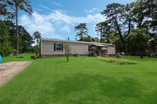 18093 Pickering Rd, Conroe, TX 77302 - Photo 2