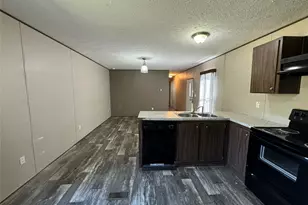 18093 Pickering Rd, Conroe, TX 77302 - Photo 12