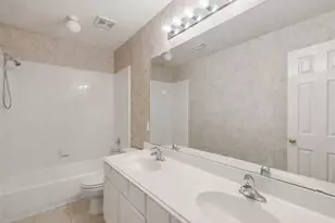 3035 Aspen Hollow Ln, Sugar Land, TX 77479 - Photo 14