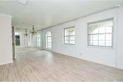 9323 Claridge Drive, Houston, TX 77031 - Photo 10