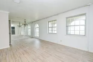 9323 Claridge Dr, Houston, TX 77031 - Photo 10