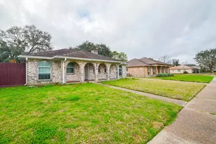9323 Claridge Dr, Houston, TX 77031 - Photo 4