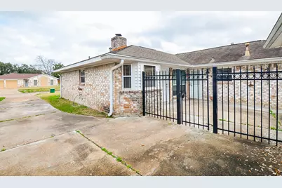 9323 Claridge Drive, Houston, TX 77031 - Photo 8