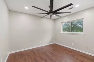 8610 Quail View Dr, Houston, TX 77489 - Photo 10